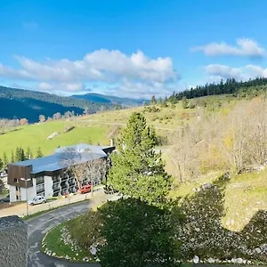 Lumineux Avec Casier A Villard-de-Lans